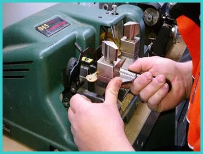 Advanced Locksmith Service North Hollywood, CA 818-492-3083 - 18-key-making